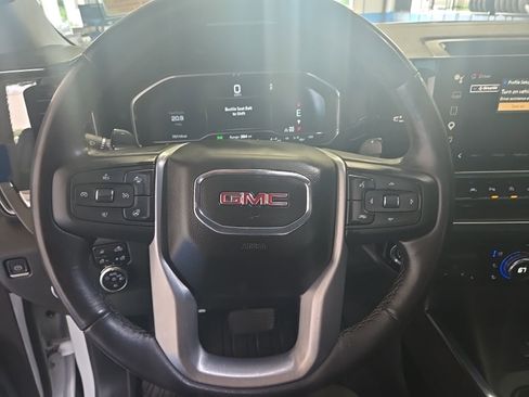 Used 2023 GMC Sierra 1500 SLT w/ SLT Premium Plus Package AWD/4WD image 14