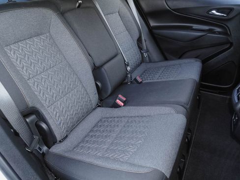 Used 2024 Chevrolet Equinox LT FWD image 19