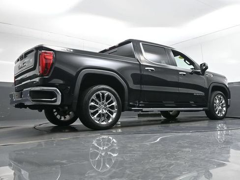Used 2023 GMC Sierra 1500 SLT w/ SLT Premium Plus Package AWD/4WD image 31