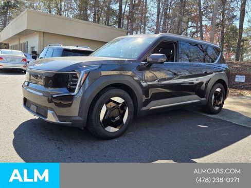 Used 2024 Kia EV9 Wind AWD/4WD image 1