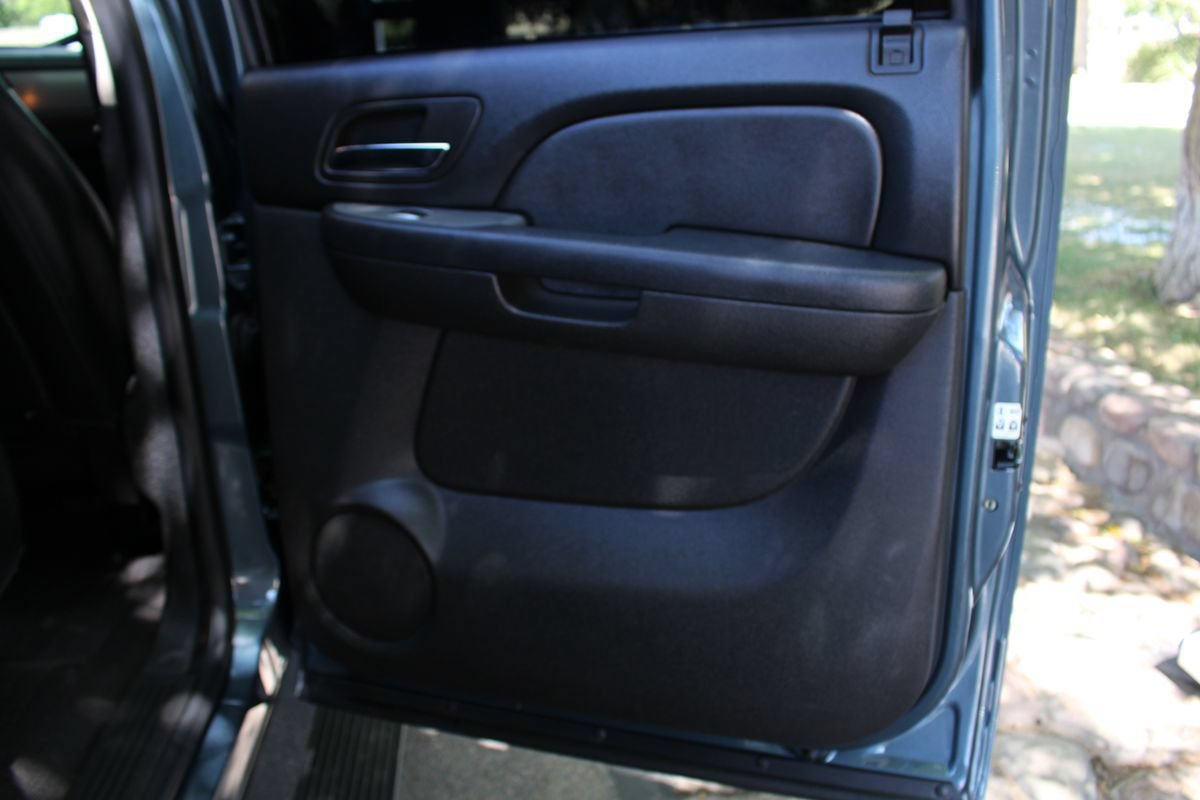 Used 2013 Chevrolet Silverado 2500 LTZ w/ LTZ Plus Package AWD/4WD image 14