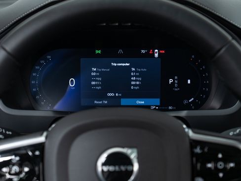 New 2026 Volvo XC90 B6 Plus w/ Protection Package Premier image 18