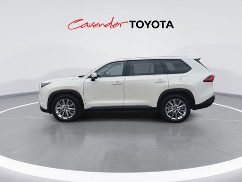 Used 2024 Toyota Grand Highlander Platinum image 5
