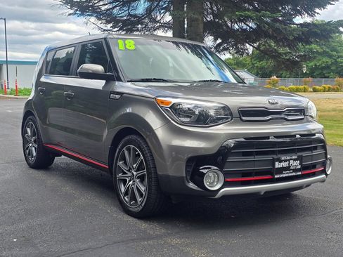 Used 2018 Kia Soul ! FWD image 8