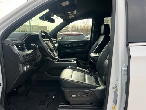 Used 2024 GMC Yukon Denali image 23