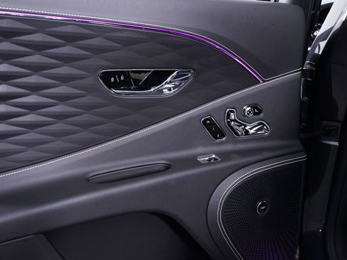 Used 2023 Bentley Flying Spur W12 image 29