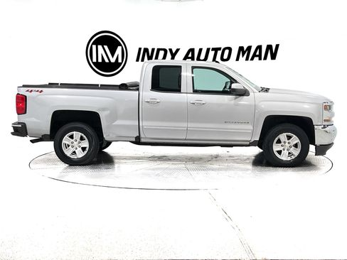 Used 2018 Chevrolet Silverado 1500 LT w/ All Star Edition AWD/4WD image 3