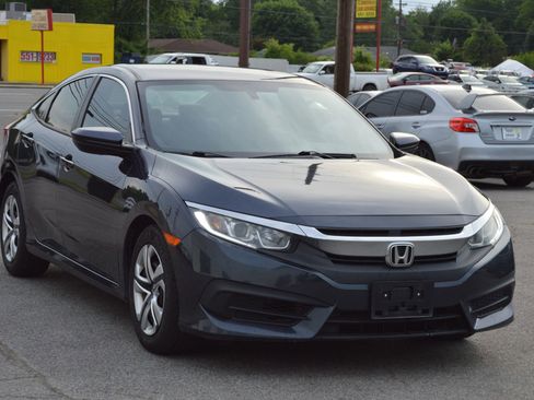 Used 2018 Honda Civic LX image 2