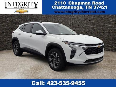 New 2026 Chevrolet Trax LT image 1