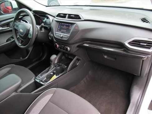 Used 2023 Chevrolet TrailBlazer LT image 11