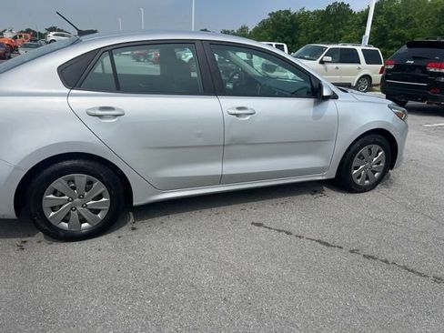 Used 2019 Kia Rio S FWD image 9