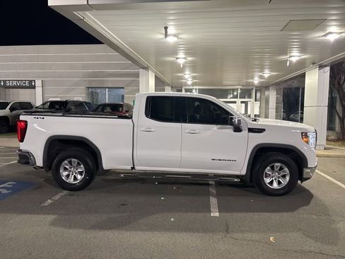 Used 2020 GMC Sierra 1500 SLE w/ SLE Value Package image 10