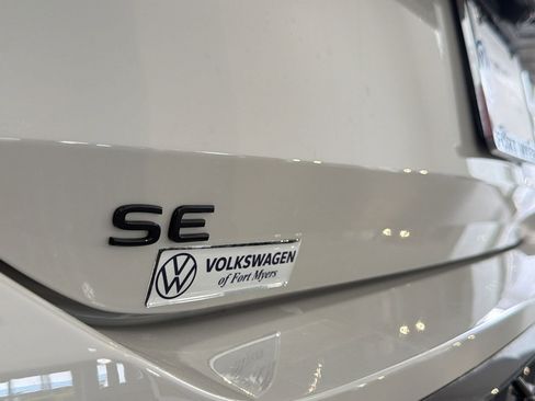 New 2026 Volkswagen Tiguan SE R-Line image 35
