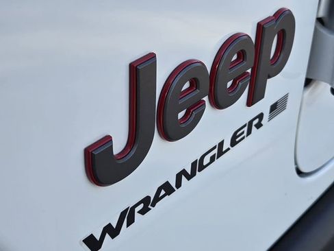 Certified 2024 Jeep Wrangler Unlimited Rubicon image 10