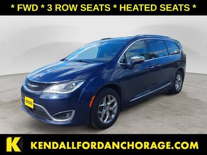 Used 2017 Chrysler Pacifica Limited w/ UConnect Theater Package