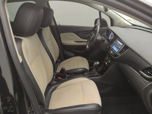 Used 2020 Buick Encore Preferred FWD image 21