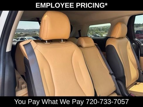 Used 2023 Kia Carnival LX FWD image 20