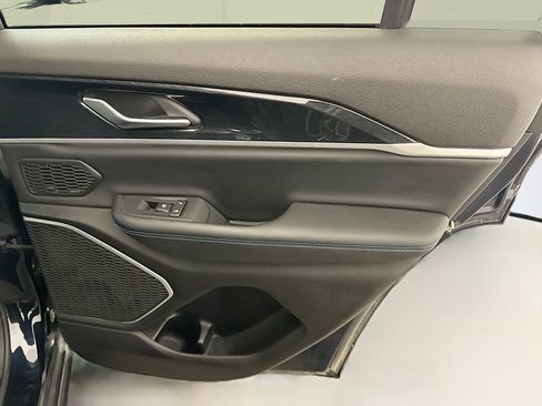 Used 2022 Jeep Grand Cherokee Trailhawk w/ Advanced Protech Group II image 32