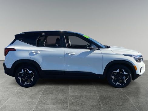 Used 2025 Kia Seltos S FWD image 6
