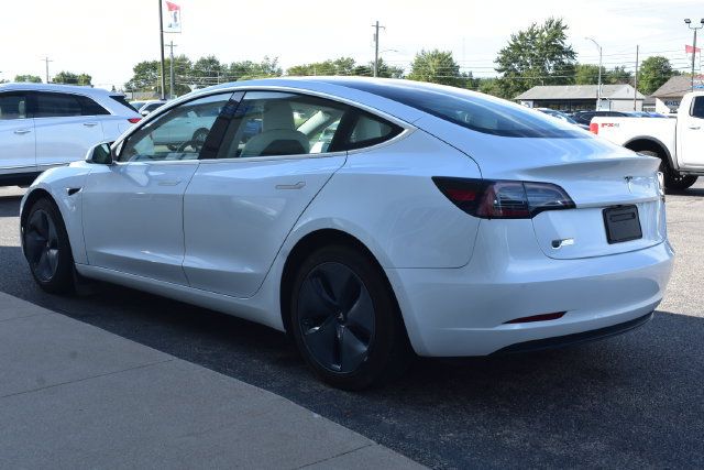 Used 2020 Tesla Model 3 Standard Range Plus RWD image 16