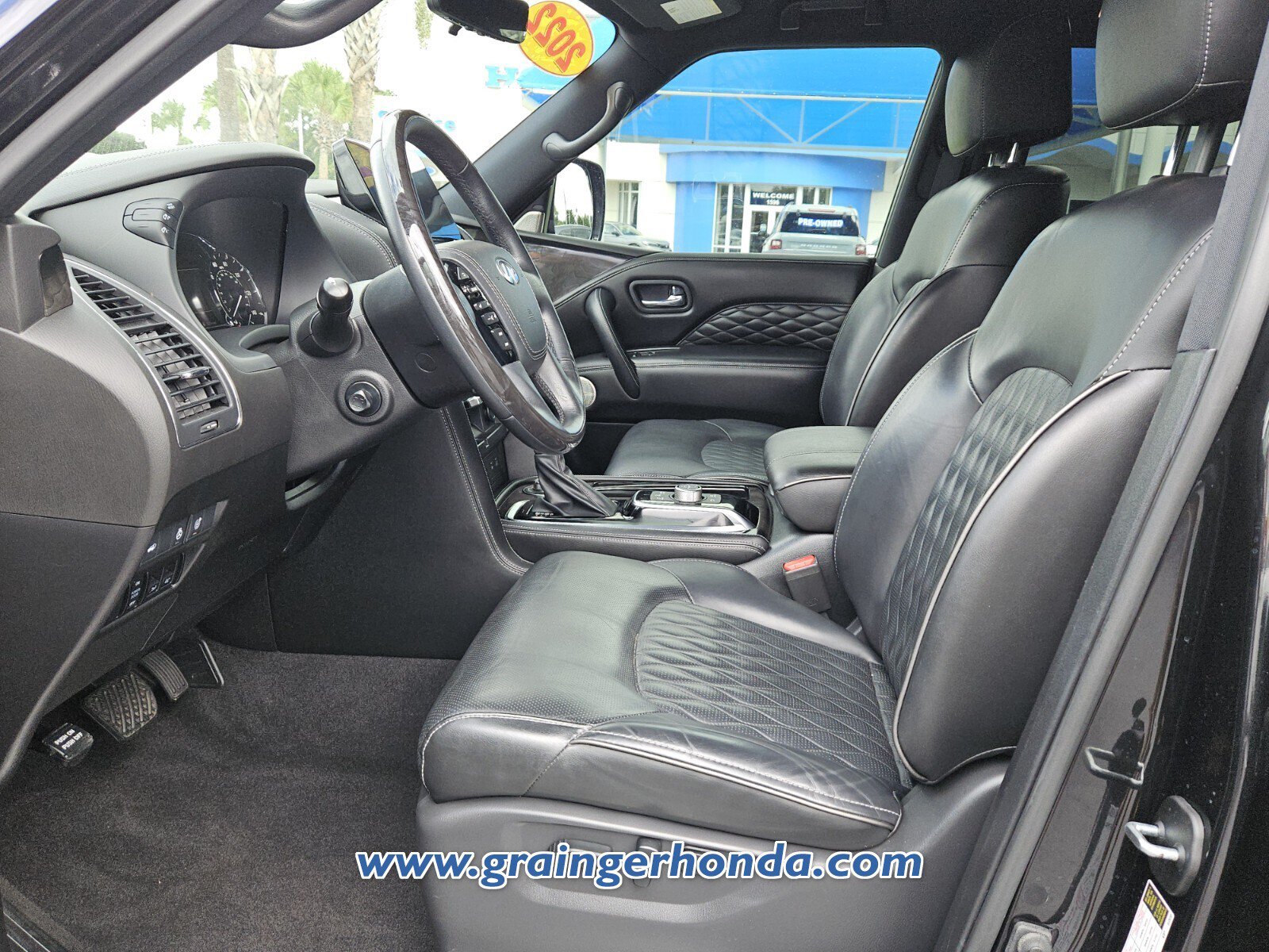 Used 2022 INFINITI QX80 Sensory w/ Cargo Package AWD/4WD image 10