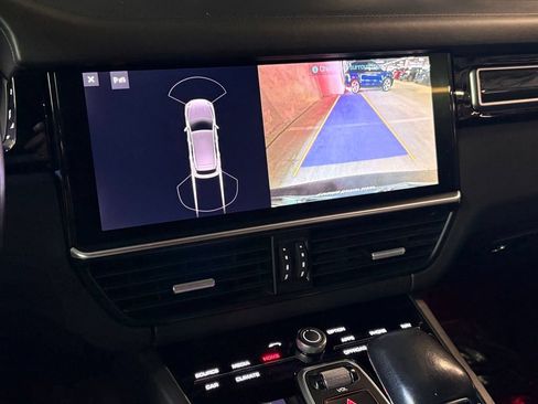Used 2019 Porsche Cayenne Turbo AWD/4WD image 31
