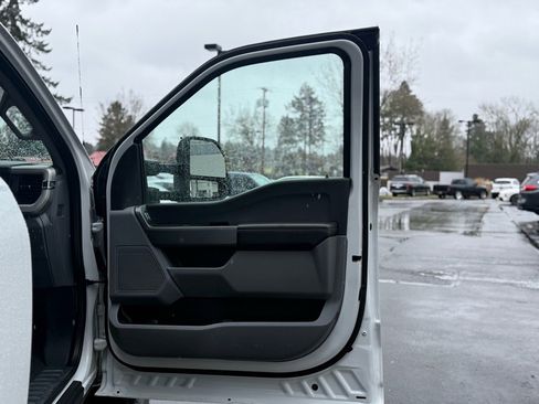 Used 2024 Ford F350 XLT image 19