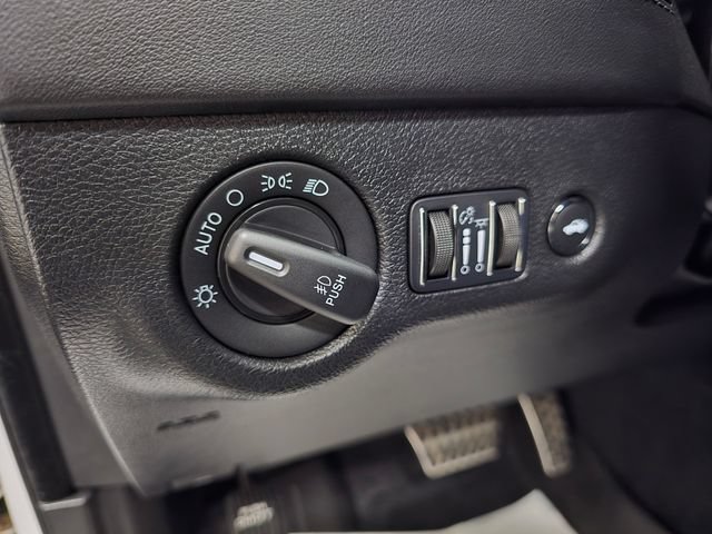 Used 2023 Dodge Charger R/T w/ Plus Group RWD image 18