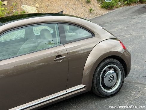 Used 2014 Volkswagen Beetle 1.8T FWD image 35