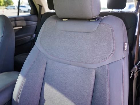Used 2025 Ford Explorer Active RWD image 24