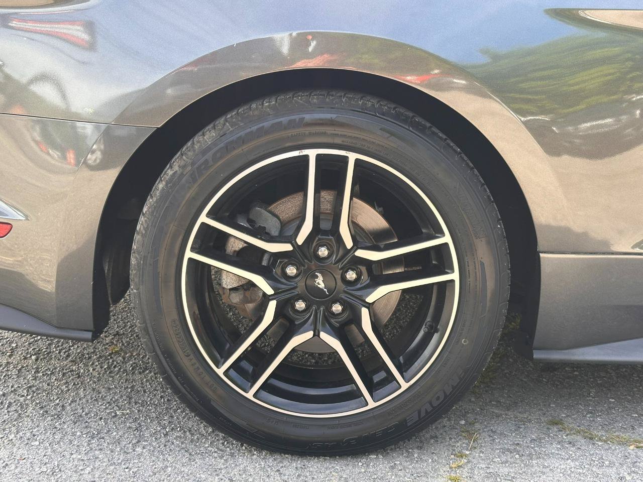 Used 2018 Ford Mustang Premium RWD image 23