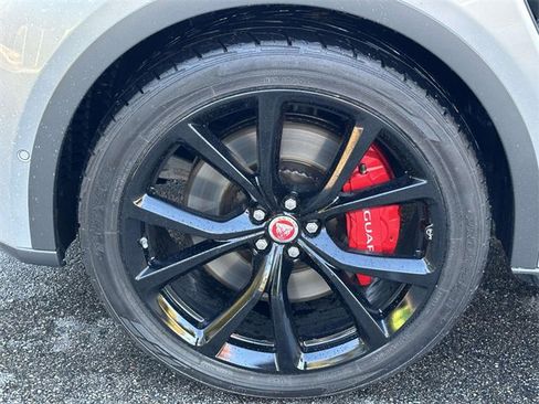 Used 2020 Jaguar F-PACE SVR image 10