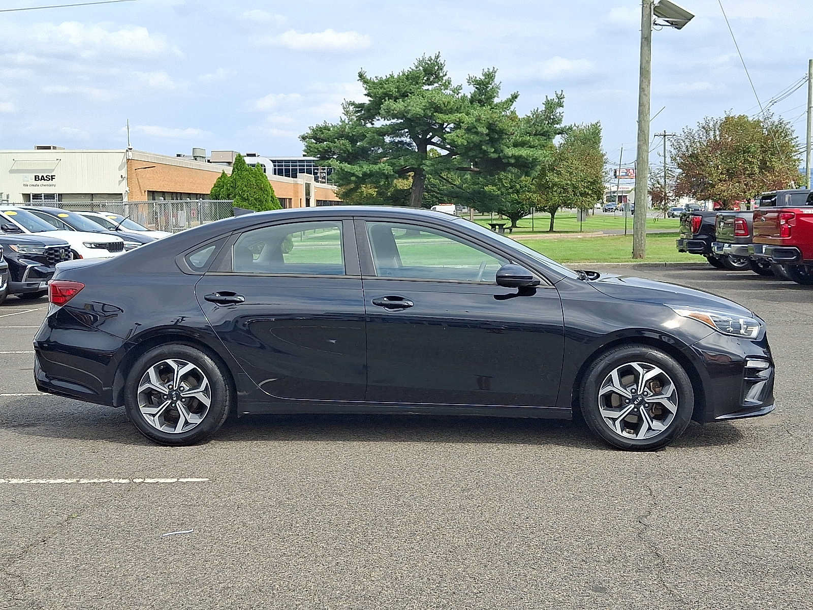 Used 2020 Kia Forte LXS FWD image 7
