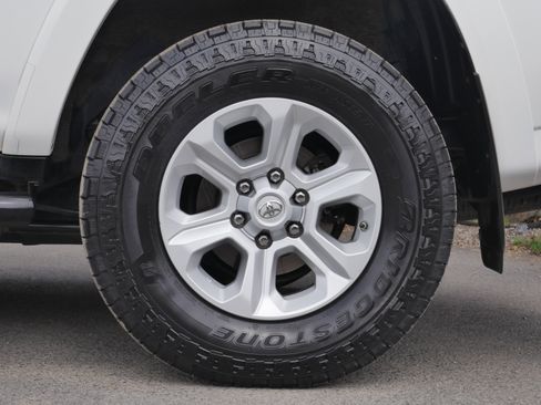 Used 2016 Toyota 4Runner SR5 Premium AWD/4WD image 19