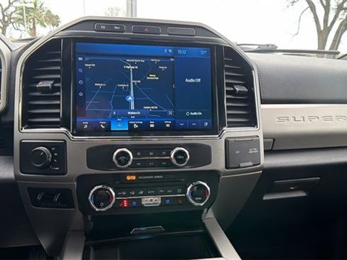 Used 2022 Ford F250 Lariat w/ Lariat Value Package image 13