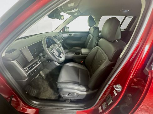 Used 2025 Hyundai Santa Fe SEL FWD image 13