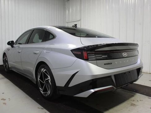 Used 2025 Hyundai Sonata SEL FWD image 6