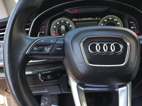 Used 2023 Audi Q7 2.0T Premium w/ Convenience Package AWD/4WD image 16