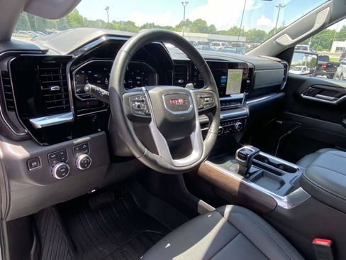 Used 2024 GMC Sierra 1500 SLT w/ SLT Premium Plus Package AWD/4WD image 22