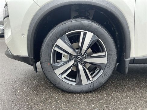 Certified 2023 Nissan Rogue SL w/ SL Premium Package image 10