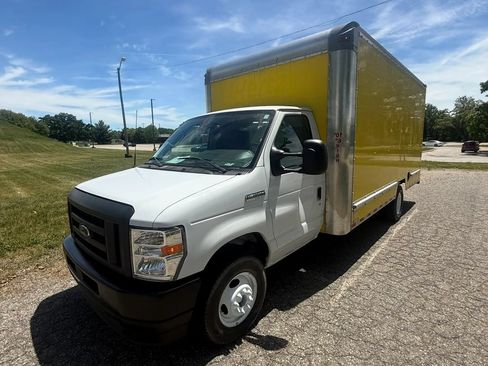Used 2023 Ford E-350 and Econoline 350 Super Duty w/ Driver's Safety Package RWD image 3