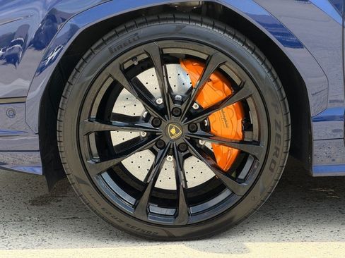 Used 2023 Lamborghini Urus S AWD/4WD image 13