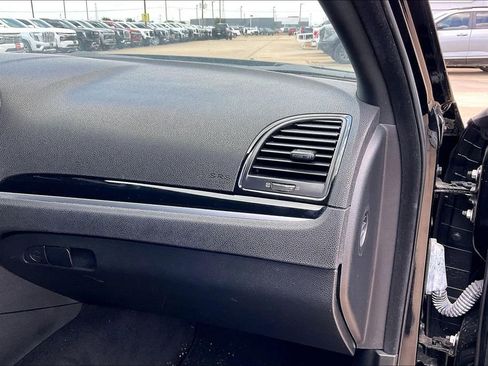 Used 2021 Chrysler 300 S RWD image 23