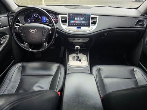 Used 2013 Hyundai Genesis 3.8 w/ Premium Pkg image 22