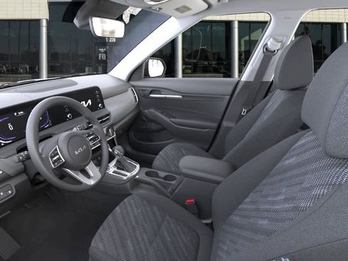 New 2026 Kia Seltos LX FWD image 17