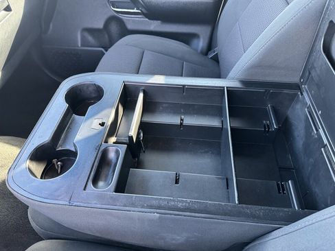 Used 2012 Nissan Titan SV image 11