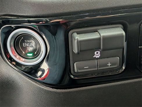 Used 2024 Chevrolet Silverado 2500 LTZ image 23