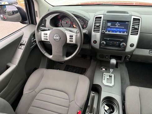 Used 2020 Nissan Frontier S image 19