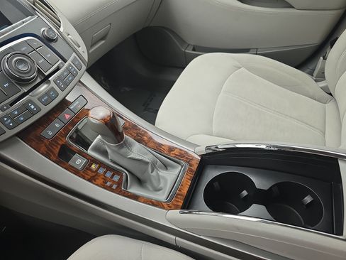 Used 2013 Buick LaCrosse FWD image 22