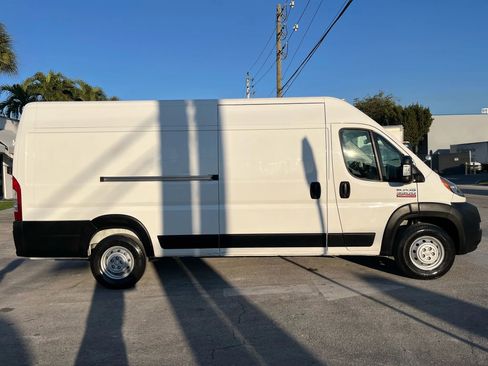 Used 2022 RAM ProMaster 3500 w/ Premium Convenience Group image 4